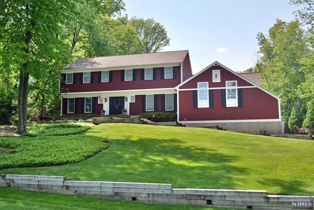 27 Millstream Rd, Upper Saddle River, NJ 07458 photo 1