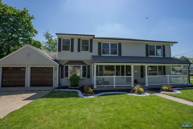193 Lawrence Dr, Paramus, NJ 07652 photo 1