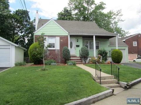 311 Chestnut Ave, Hackensack, NJ 07601 photo 1