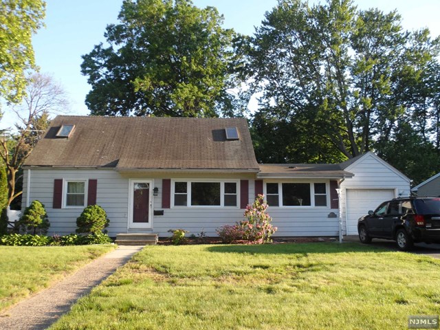 180 Hebberd Ave, Paramus, NJ 07652 photo 1