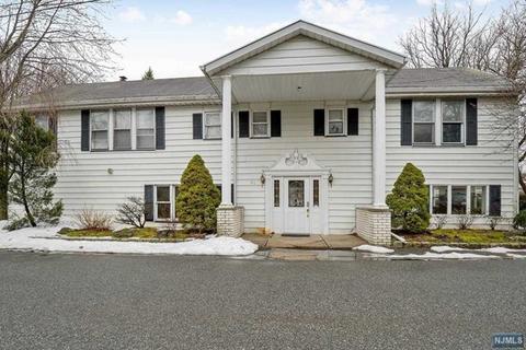 29 Tosch Ave, Wayne, NJ 07470 photo 1