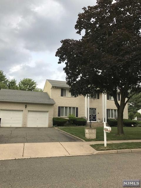 273 Purdue Ct, Paramus, NJ 07652 photo 1