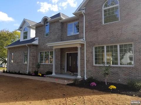 256 Diane Pl, Paramus, NJ 07652 photo 1
