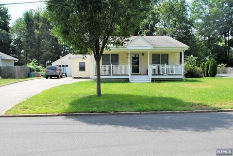 184 Birchwood Rd, Paramus, NJ 07652 photo 1
