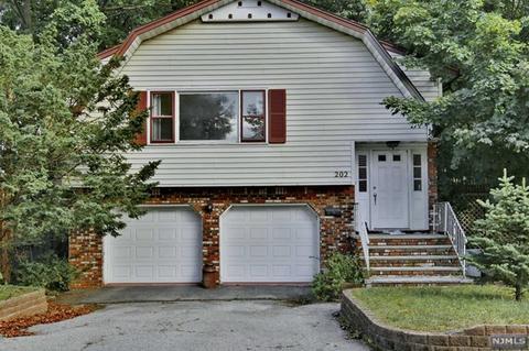 202 N Farview Ave, Paramus, NJ 07652 photo 1