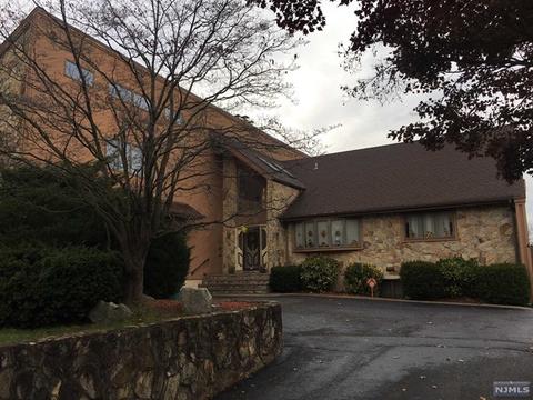 151 E Midland Ave, Paramus, NJ 07652 photo 1