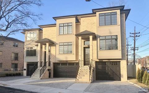 271 Wayne Ave, Cliffside Park, NJ 07010 photo 1