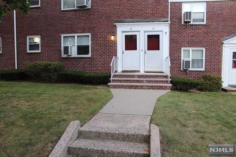 465 Maple Hill Dr #49, Hackensack, NJ 07601 photo 1