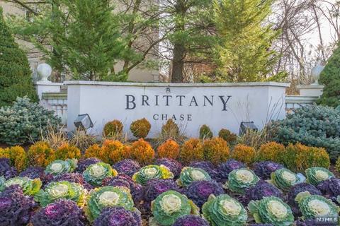 419 Brittany Dr, Wayne, NJ 07470 photo 1