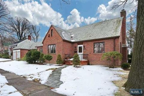 1399 Hudson Rd, Teaneck, NJ 07666 photo 1