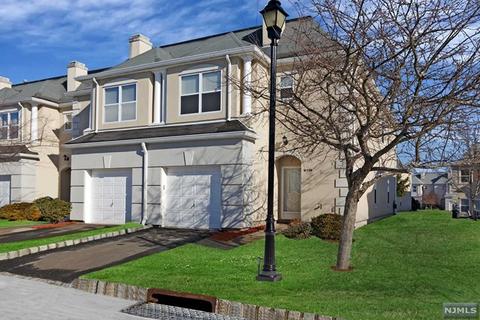 8718 Brittany Dr, Wayne, NJ 07470 photo 1