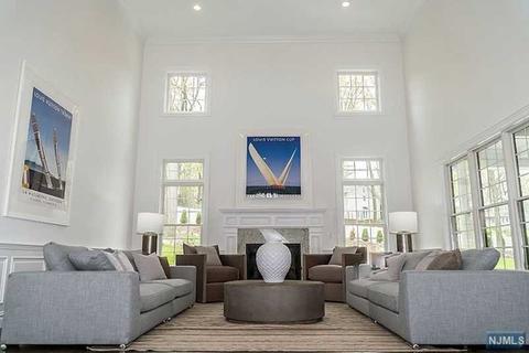 320 Devon Rd, Tenafly, NJ 07670 photo 1