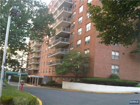 301 Beech St #11B, Hackensack, NJ 07601 photo 1