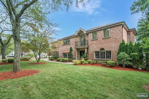 364 Harrison St, Paramus, NJ 07652 photo 1