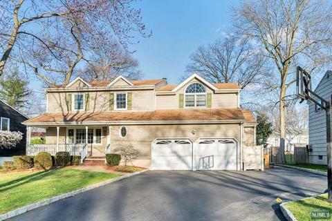 512 Berry Ln, Paramus, NJ 07652 photo 1
