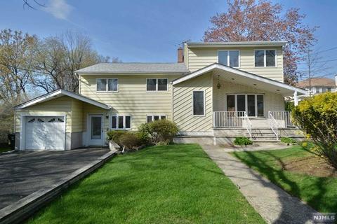 124 Maitland Ave, Paramus, NJ 07652 photo 1