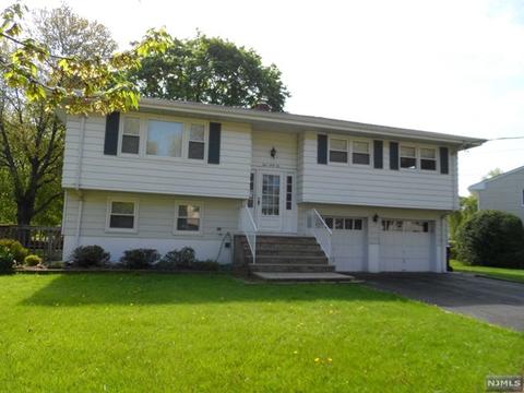 462 Evergreen Pl, Paramus, NJ 07652 photo 1