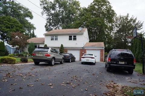 18 Sunrise Dr, Wayne, NJ 07470 photo 1