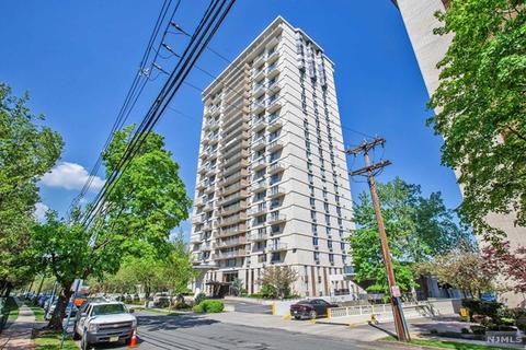 160 Overlook Ave #16D, Hackensack, NJ 07601 photo 1