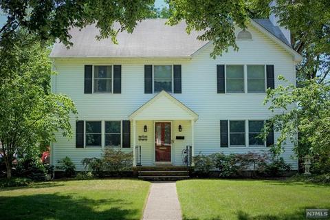 236 Hoppers Ln, Paramus, NJ 07652 photo 1