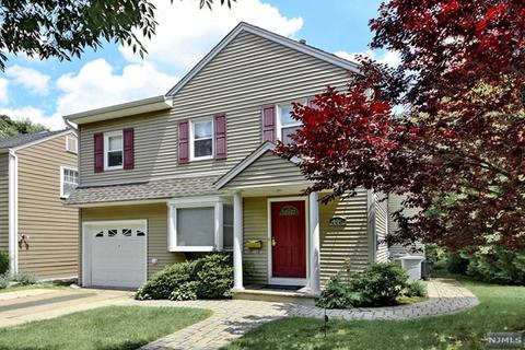 406 Burlington Rd, Paramus, NJ 07652 photo 1