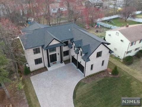 459 Nevada St, Paramus, NJ 07652 photo 1