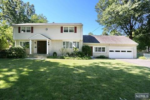 448 Utah St, Paramus, NJ 07652 photo 1