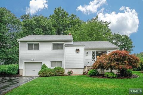 112 Maitland Ave, Paramus, NJ 07652 photo 1