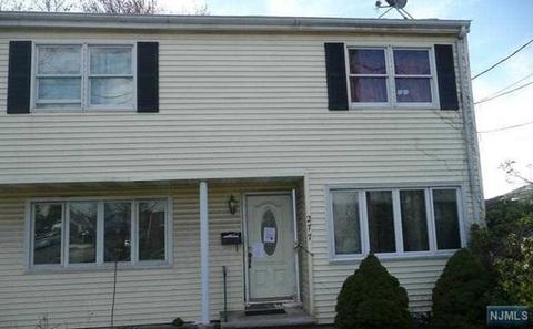 277 Mary St, Hackensack, NJ 07601 photo 1