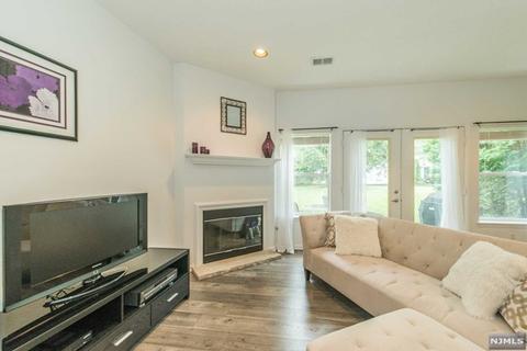 8034 Brittany Dr, Wayne, NJ 07470 photo 1