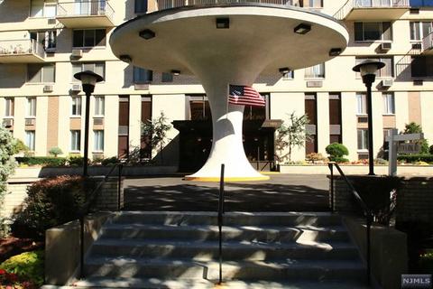 160 Overlook Ave #15C, Hackensack, NJ 07601 photo 1