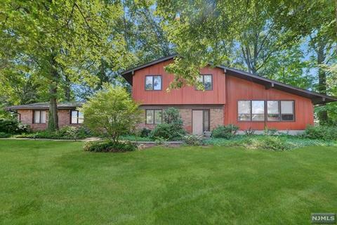 126 W Ridgewood Ave, Paramus, NJ 07652 photo 1