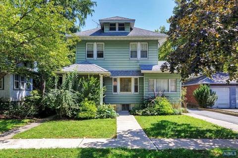 6 Everett Pl, Cliffside Park, NJ 07010 photo 1