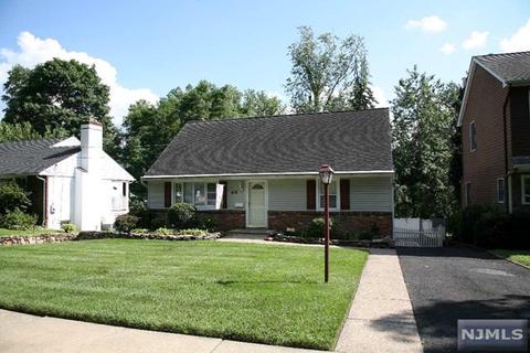 64 Dora Ave, Waldwick, NJ 07463 photo 1