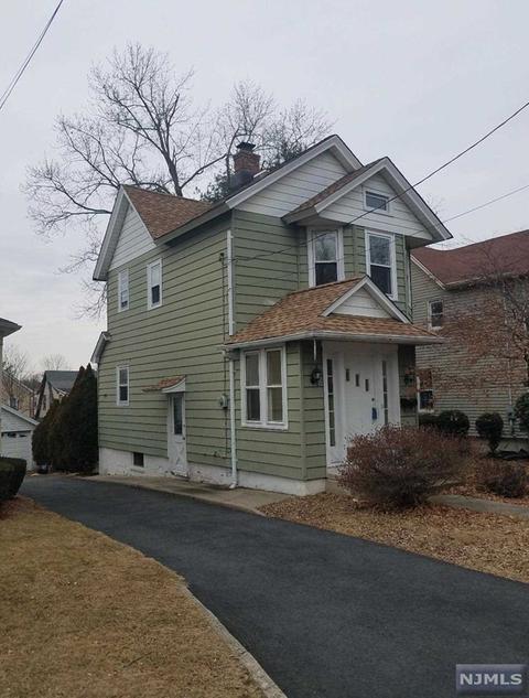 18 Maple Ave, Waldwick, NJ 07463 photo 1