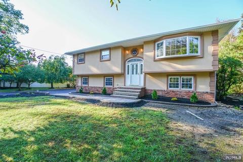 165 Andover Dr, Wayne, NJ 07470 photo 1