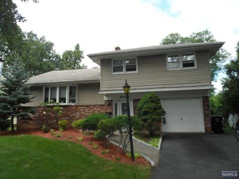 19 Summer Ln, Paramus, NJ 07652 photo 1