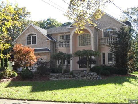 304 South Dr, Paramus, NJ 07652 photo 1