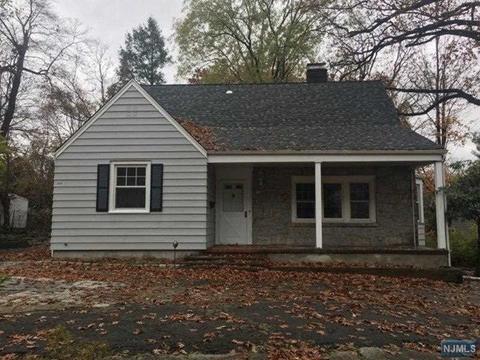 50 E Linwood Ave, Paramus, NJ 07652 photo 1