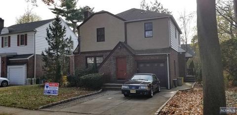 24 Minell Pl, Teaneck, NJ 07666 photo 1
