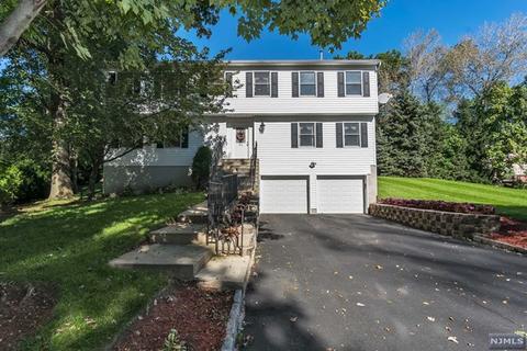 38 Bluebell Ct, Paramus, NJ 07652 photo 1