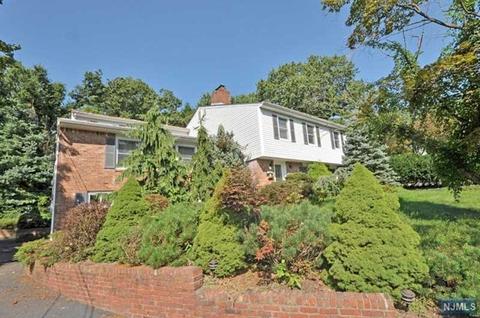 65 Heights Rd, Wayne, NJ 07470 photo 1