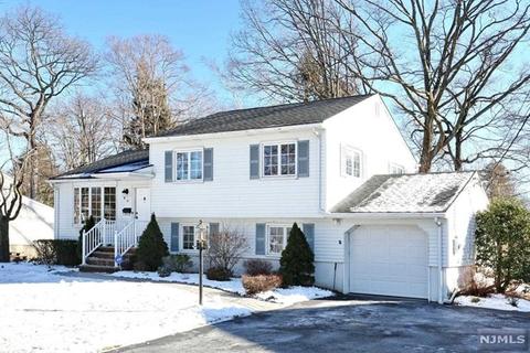 74 Longview Dr, Waldwick, NJ 07463 photo 1