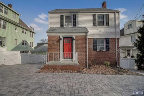 607 Undercliff Ave, Edgewater, NJ 07020 photo 1
