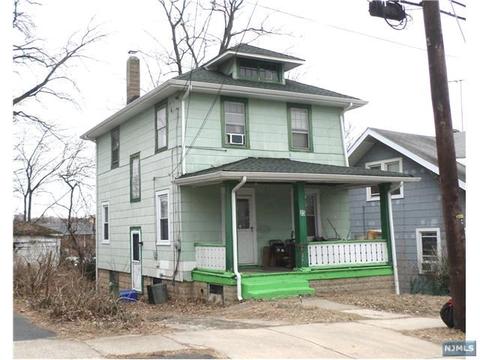 31 Emerald St, Hackensack, NJ 07601 photo 1