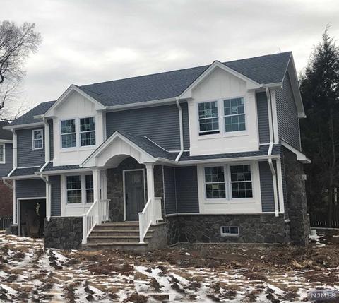 200 Berkeley Rd, River Edge, NJ 07661 photo 1