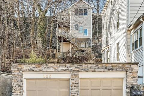 522 Undercliff Ave, Edgewater, NJ 07020 photo 1