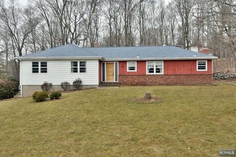 27 Fox Hill Rd, Upper Saddle River, NJ 07458 photo 1