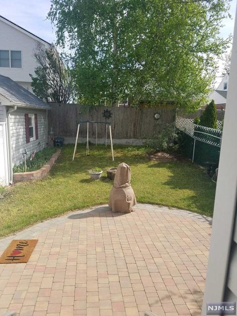 39 Kossuth St, Wallington, NJ 07057 photo 1