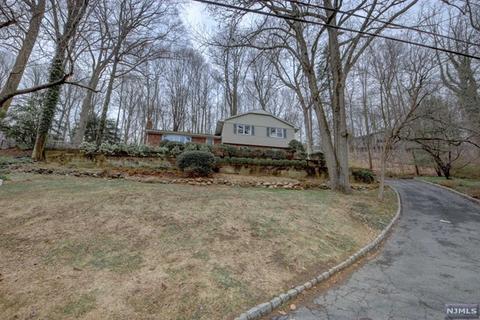 54 Old Chimney Rd, Upper Saddle River, NJ 07458 photo 1